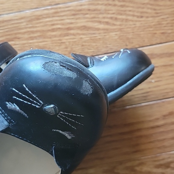 Kitty Shoes - Picture 4 of 5